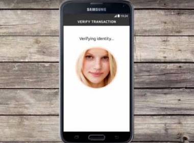 Mastercard cho phép xác thực tài khoản bằng hình tự sướng (selfie) - Máy in thẻ nhựa, máy dập nổi, đầu đọc thẻ nhựa