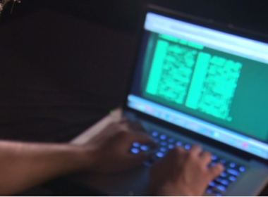 Ngân hàng Việt Nam đã từng bị hacker tấn công gần đây - Máy in thẻ nhựa, máy dập nổi, đầu đọc thẻ nhựa