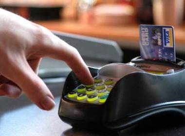 TSYS: Người tiêu dùng Mỹ vẫn ưa chuộng thanh toán thẻ hơn m-payment - Máy in thẻ nhựa, máy dập nổi, đầu đọc thẻ nhựa