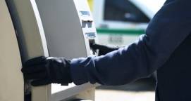 Gia tăng hoạt động tấn công ATM bằng chất nổ ở châu Âu - Máy in thẻ nhựa, máy dập nổi, đầu đọc thẻ nhựa