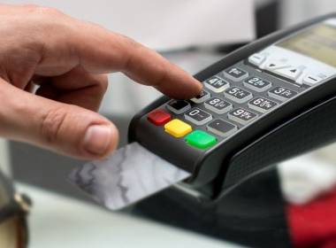 Các yếu tố công nghệ mới thúc đẩy tăng trưởng thẻ thanh - Máy in thẻ nhựa, máy dập nổi, đầu đọc thẻ nhựa