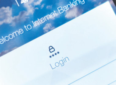 57% khách hàng lựa chọn Interner Banking vì COVID-19 - Máy in thẻ nhựa, máy dập nổi, đầu đọc thẻ nhựa