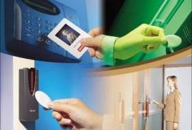 Giải pháp kiểm soát ra vào tự động - Máy in thẻ nhựa, máy dập nổi, đầu đọc thẻ nhựa