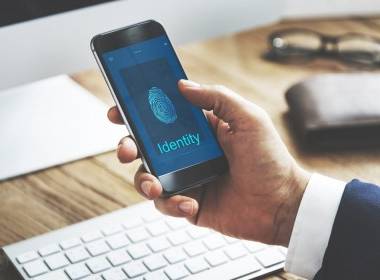 Đức ra mắt dịch vụ ID điện thoại thông minh - Máy in thẻ nhựa, máy dập nổi, đầu đọc thẻ nhựa