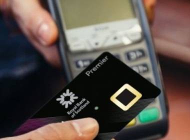 RBS, NatWest thí điểm thẻ Ngân hàng sinh trắc học - Máy in thẻ nhựa, máy dập nổi, đầu đọc thẻ nhựa