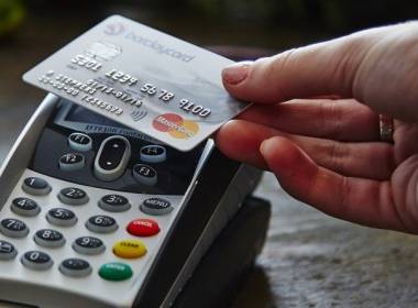 Dự đoán thẻ không tiếp xúc sẽ đạt 10 nghìn tỷ USD - Máy in thẻ nhựa, máy dập nổi, đầu đọc thẻ nhựa